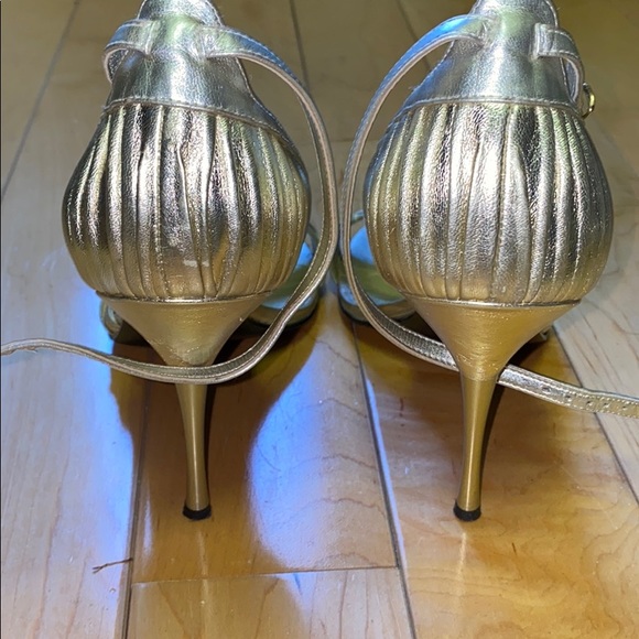 Gold Guess heels - Picture 3 of 8